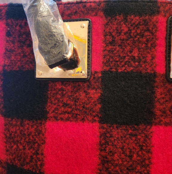 Red and Black Plaid Handbag - Picture 2 of 7